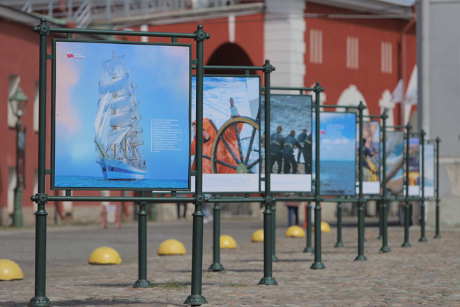 В Санкт-Петербурге проходит фотовыставка ФГУП «Росморпорт» о кругосветном плавании парусника «Мир» SAILING THE GLOBE